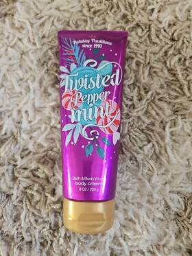 Bath & Body Works 667542540984 And Twisted Peppermint Cream