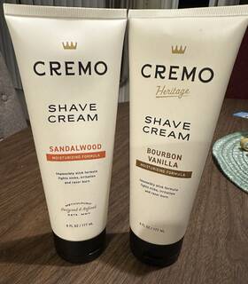 Cremo 53382-00426 Moisturizing Shave Cream Sandalwood Bourbon Vanilla 6 Fl Oz 177 Ml