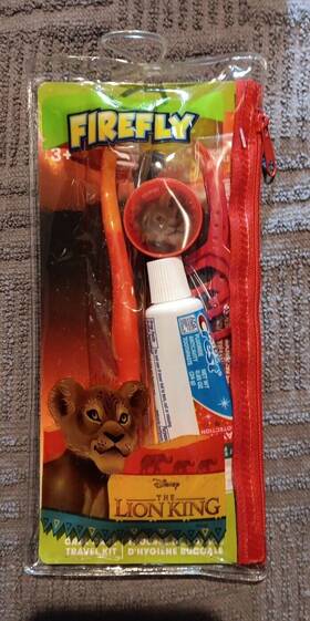 L.o.l. Surprise 672935353164 L.o.l Firefly Oral Care Travel Kit 4 Pc Zz15