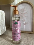 Tree Hut Merry Moisturizing Shave Oil Gel Silky Smooth Peppermint Vanilla New. Price: $10.00.